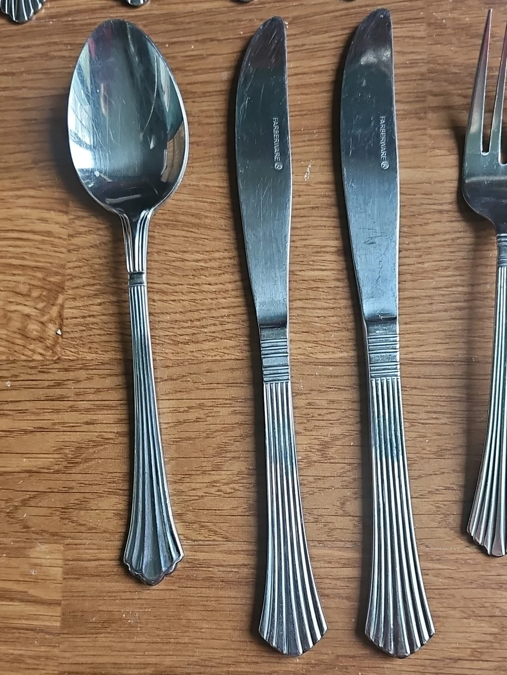 Farberware Flatware Heron Pattern Stainless Steel Silverware Bundle 27 Pieces